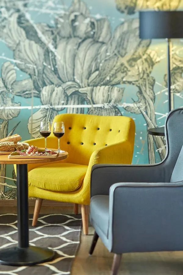 Logis Hotel Le Nouvel  Portes-les-Valence