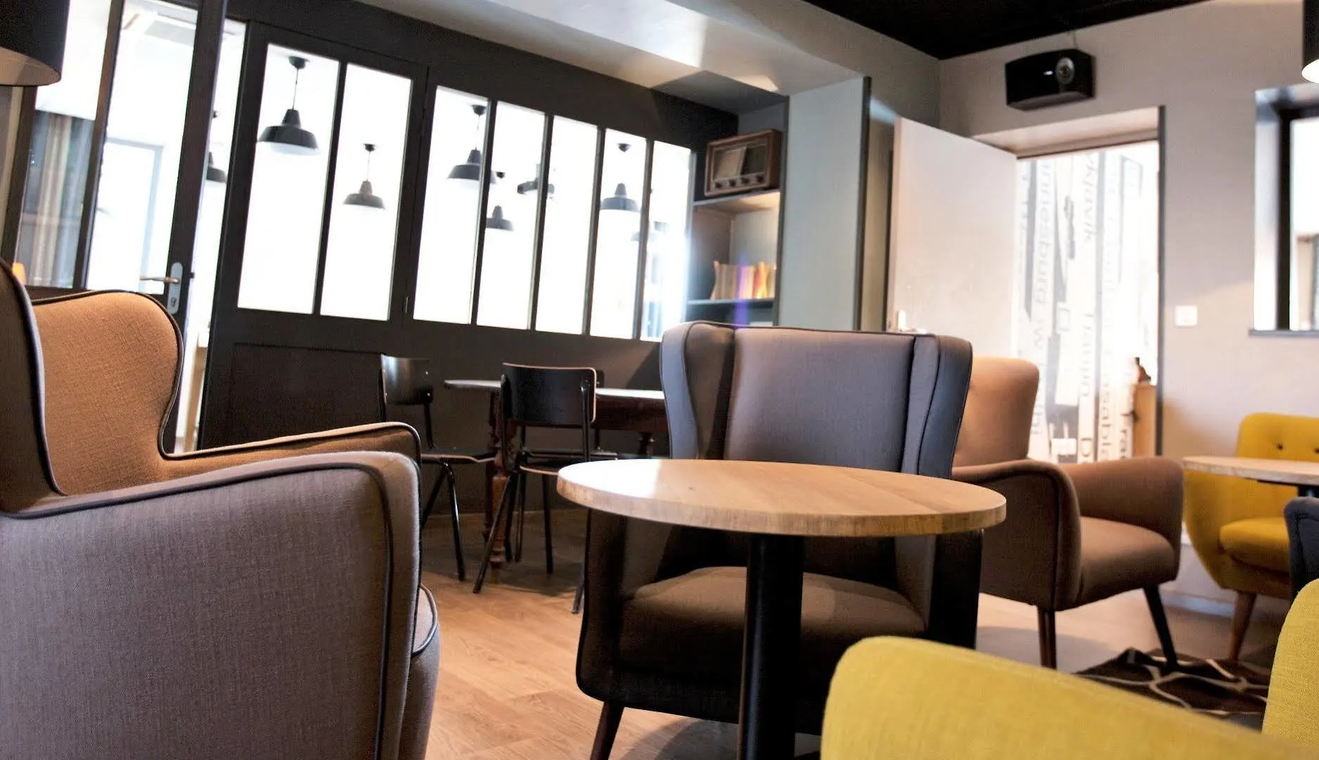 Logis Hotel Le Nouvel 3*, Portes-les-Valence