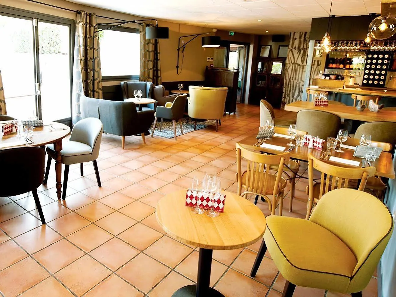 Logis Hotel Le Nouvel Portes-les-Valence